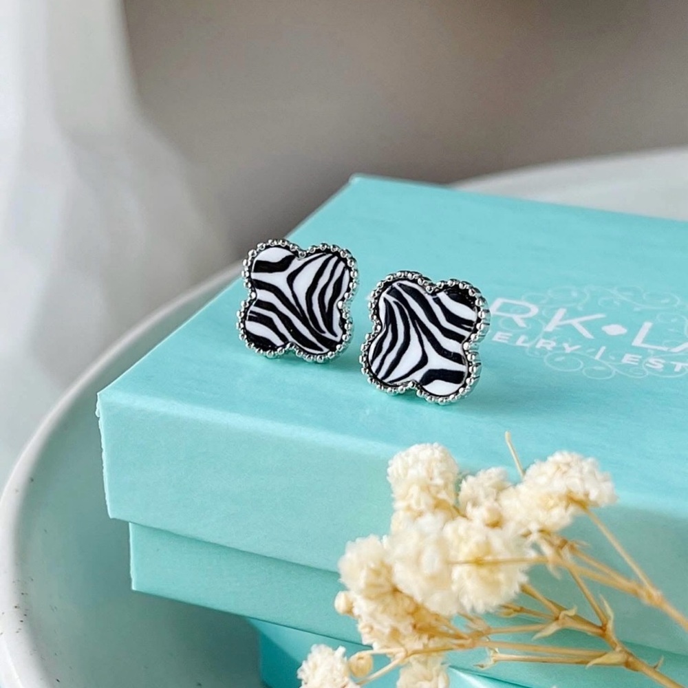 Park Lane “Icon” Zebra Earrings! BNIB!!